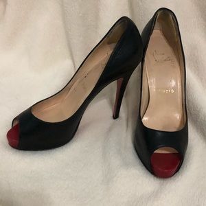 Christian Louboutin Very Prive Black  Pumps 37